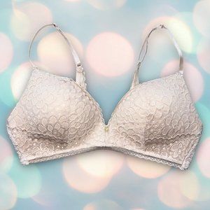 BCBGMAXAZRIA Women’s Sexy Lace Wireless Bralette Size XL